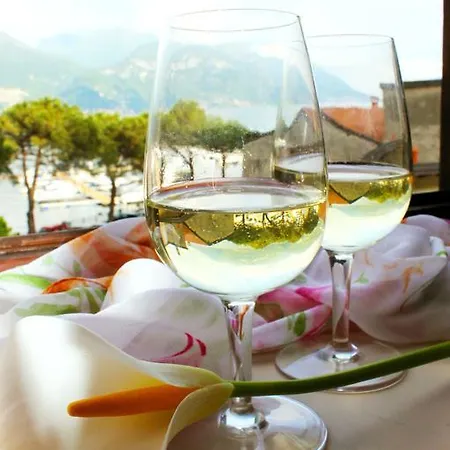 شقة La Piazzetta ميناجيو